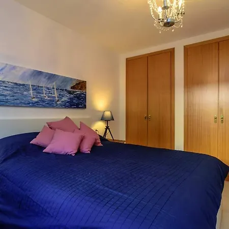 Appartement T-2 *